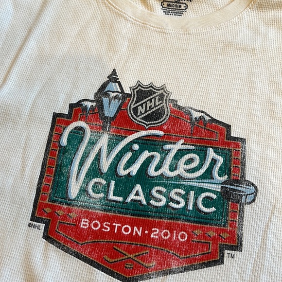 Reebok Winter Classic Boston Tee MEDIUM - Picture 7 of 8